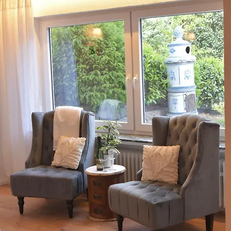 Ferienwohnung Waldborn-Suite An Der Mosel Целль-ан-дер-Мозель Экстерьер фото